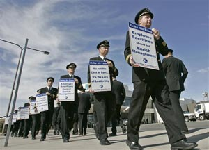 1141143459207 10438318