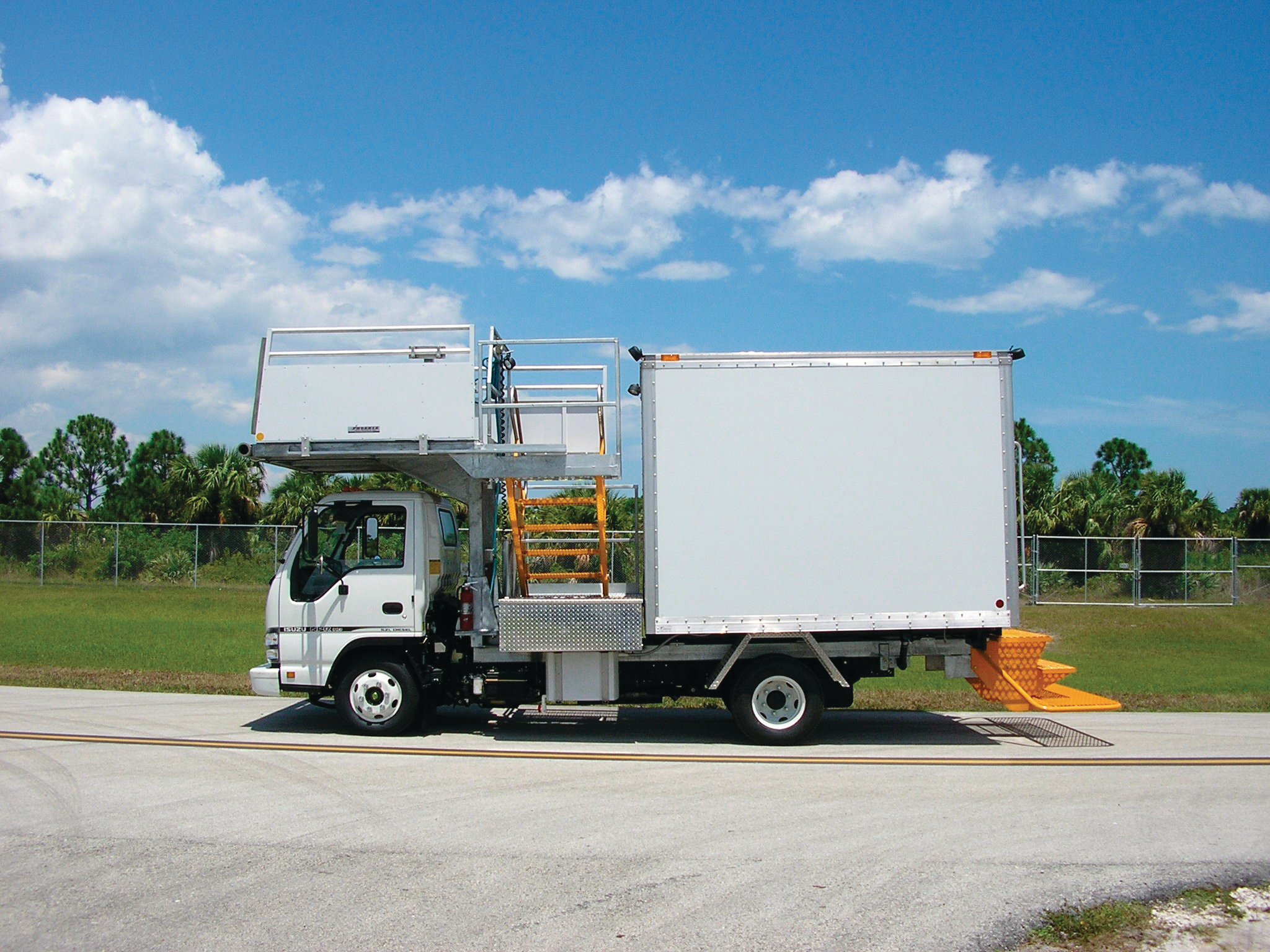 B737provisioningorcabinservicetruck 10026154