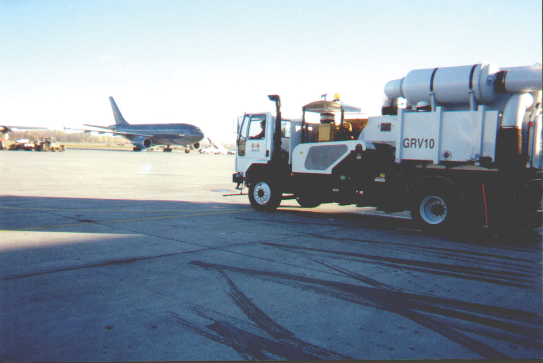 Deicing / Antiicing Fluids Aviation Pros