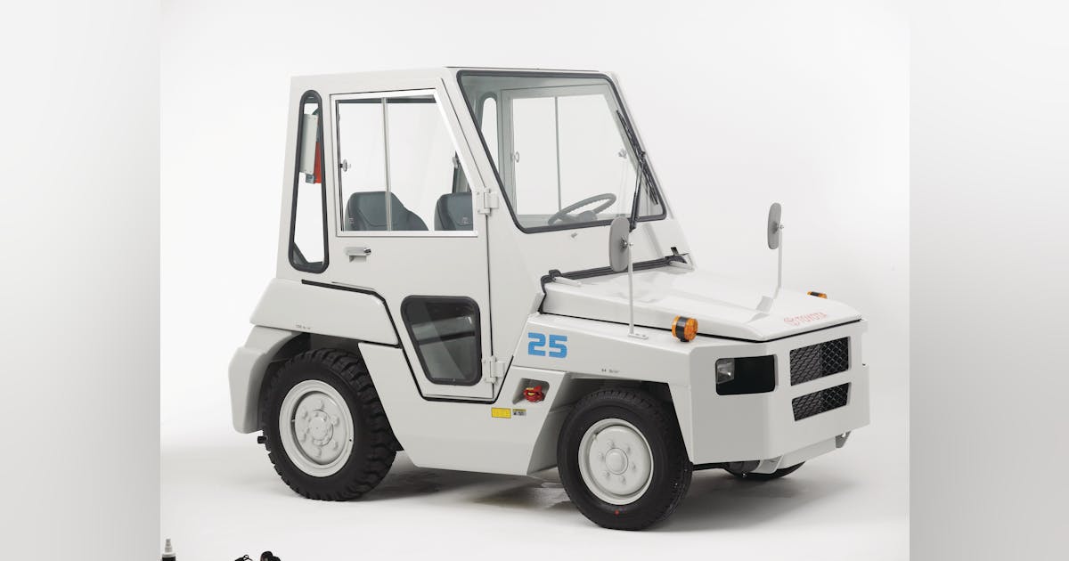Diesel Tow Tractor | Aviation Pros Diesel Tow Tractor | Aviation Pros