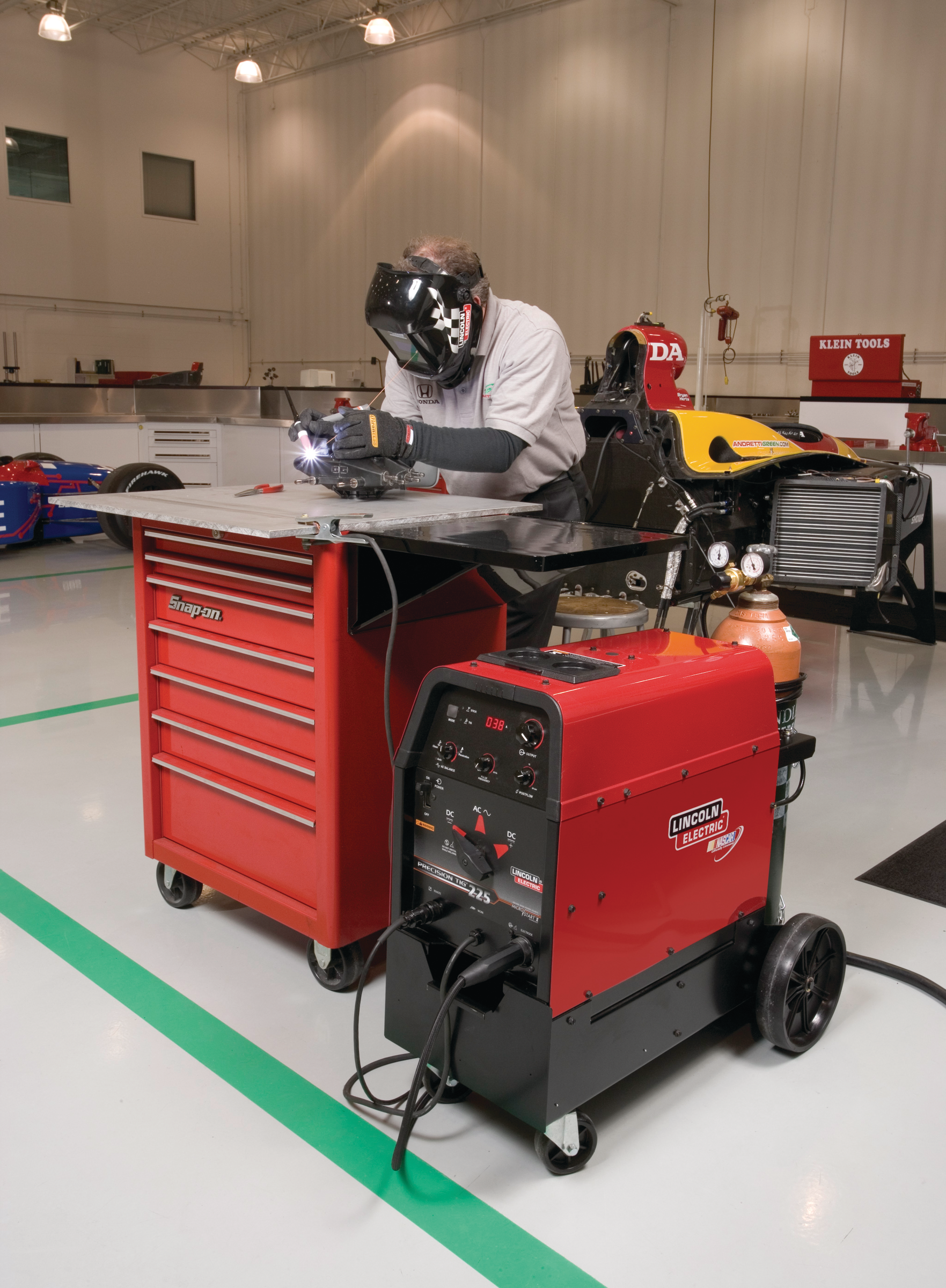 Lincolnelectrictig225welder 10137811