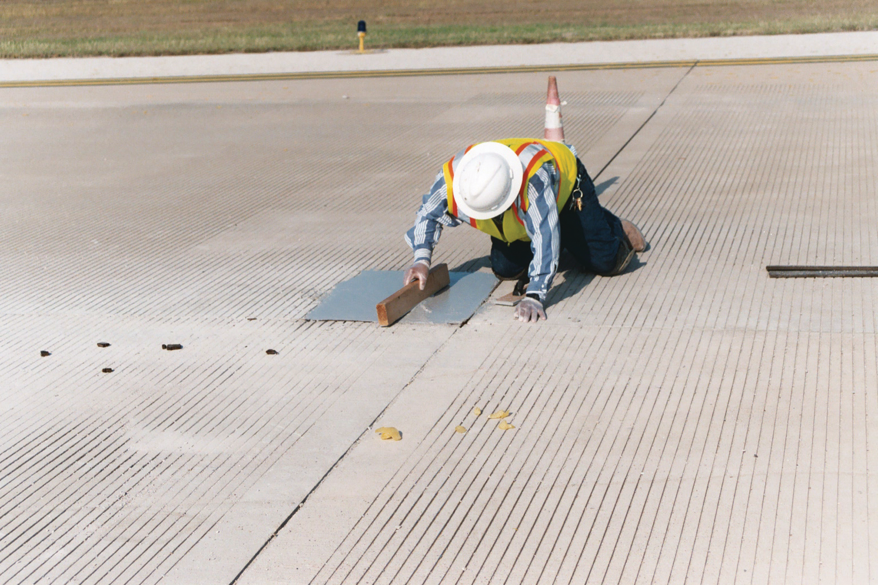 T17mmaforpatchingconcrete 10027490