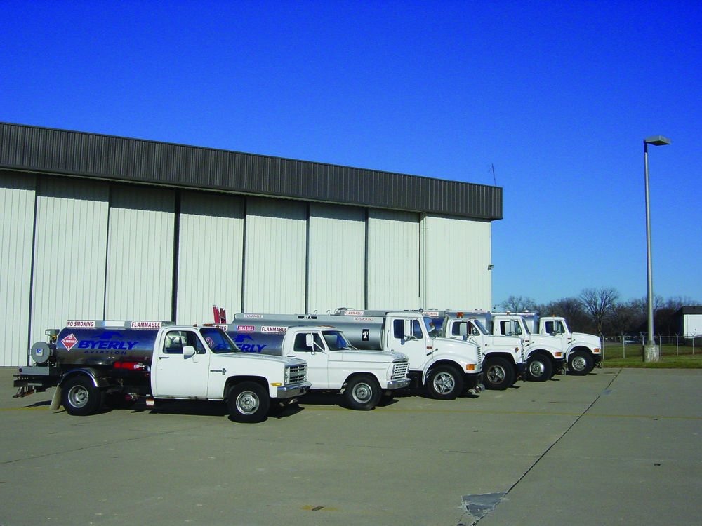 Byerlyaviationfueltrucks 10224395