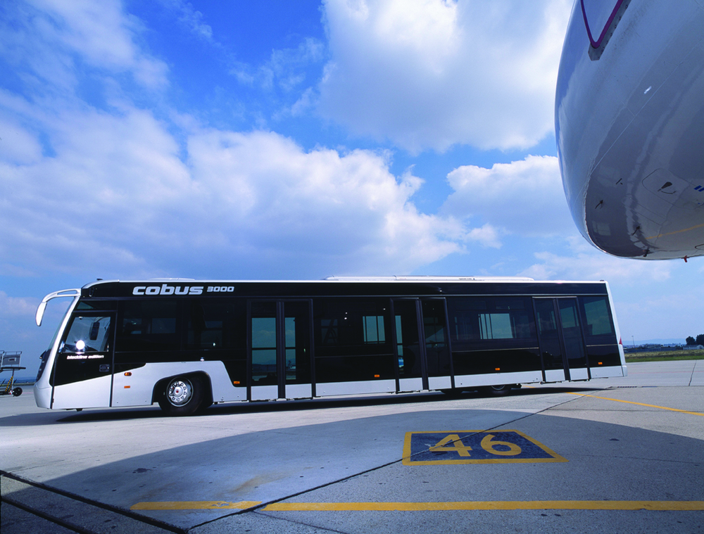 Cobus3000leftsideview 10237232