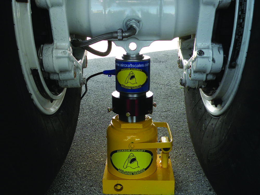 A top of jack cell-based scale used on a B727 main landing gear. Photos courtesy of Larry Jackson.