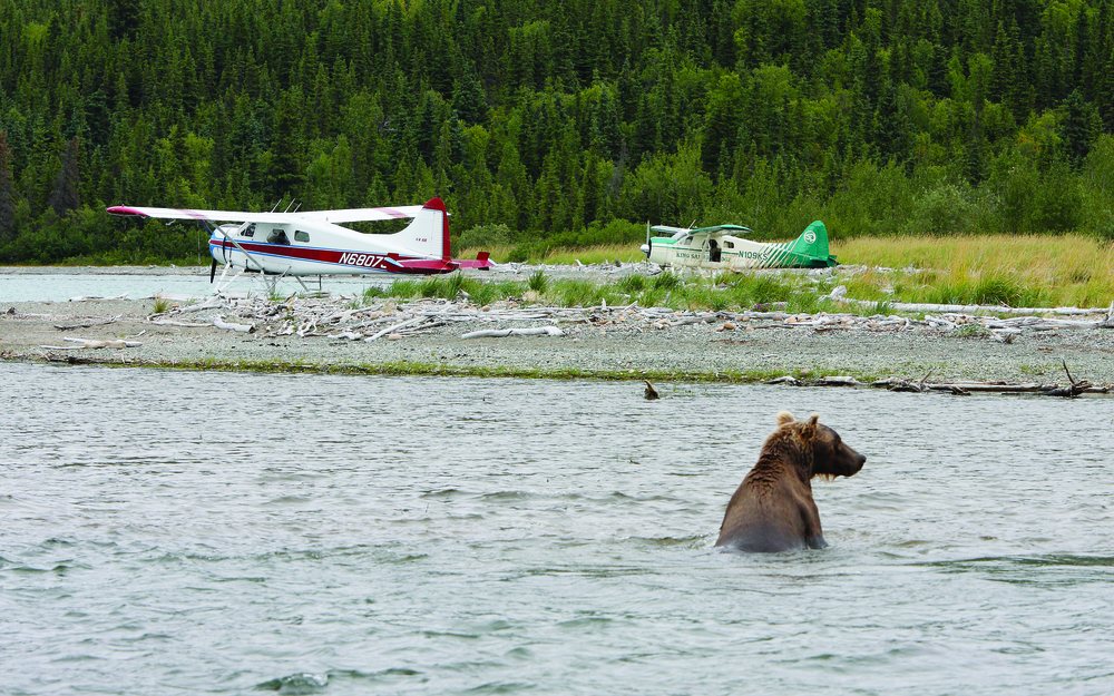 The de Havilland DHC-2 Beaver aircraft powered by R-985 radial engines in Alaska. Photo courtesy of Robert Scholl, www.schollphoto.com.