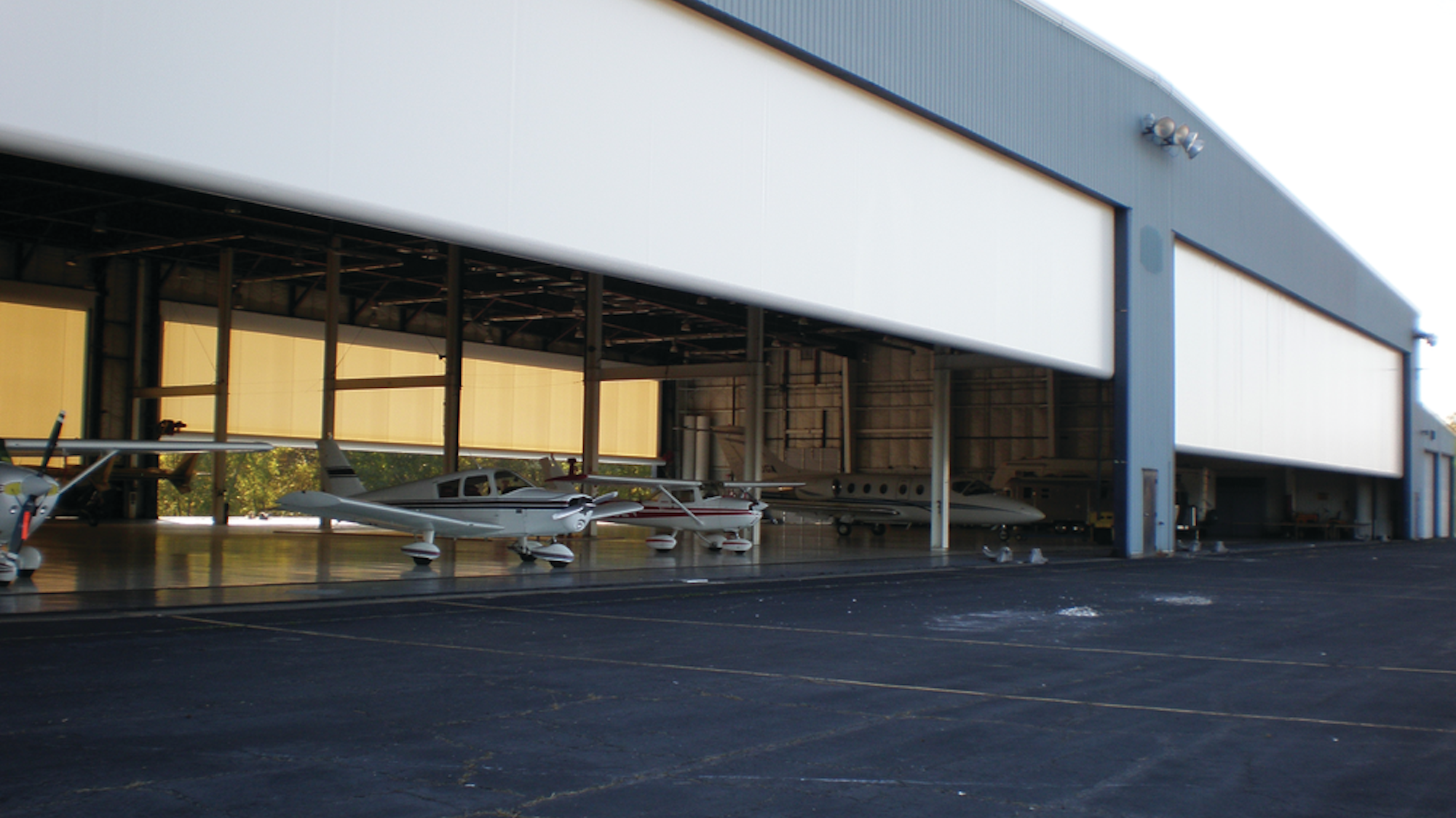 ParaPort aircraft hangar doors Aviation Pros