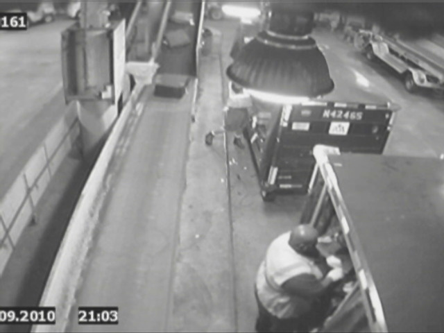 010512thefts2 Tmb0000 20120105 10604806
