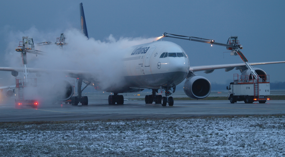 EFM, Munich Airport's deicing service, deiced a total of 11,637 aircraft during the winter season of 2010/2011. More than 93 percent of the deicing was done at the airport's remote deicing pads.