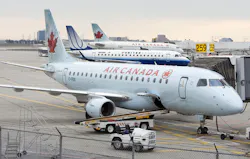 Aircanadawithtug 10656557 Aircanadawithtug 10656557