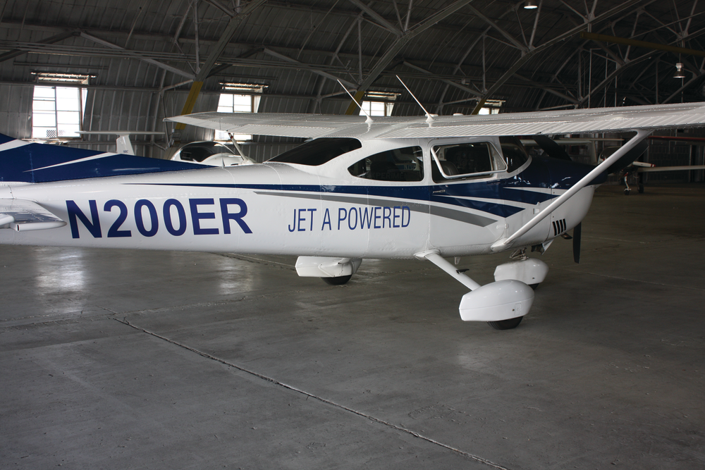 Diesel engine powered Cessna 182.