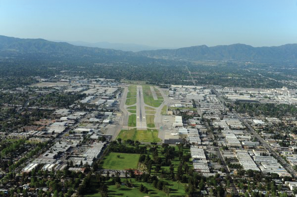 Van Nuys Airport Achieves “Zero Noise Impact Area" Aviation Pros