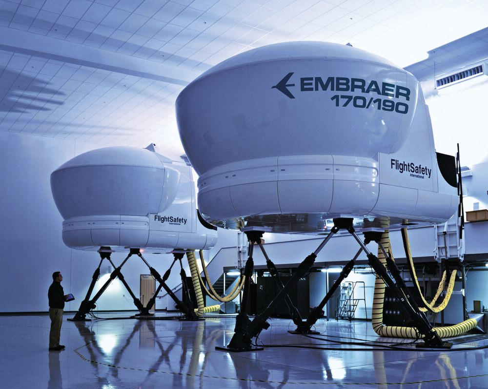 Flightsafetyembraer170190simul 10714410
