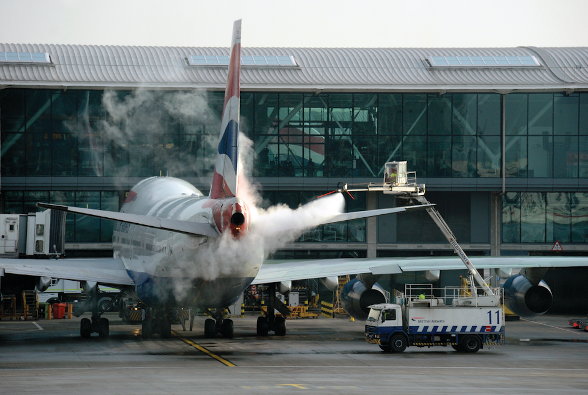 Deicing with sustainable fluid saves the environment. Aviation Pros