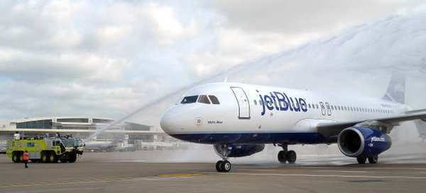 La Trb Airline Satisfication S 10728799