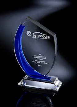 Trophyonblack 1 10725008 Trophyonblack 1 10725008