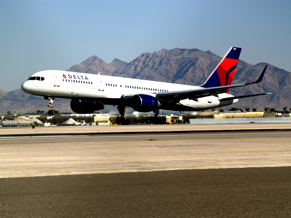 Boeing 757 200 Delta Air Lines 10741516