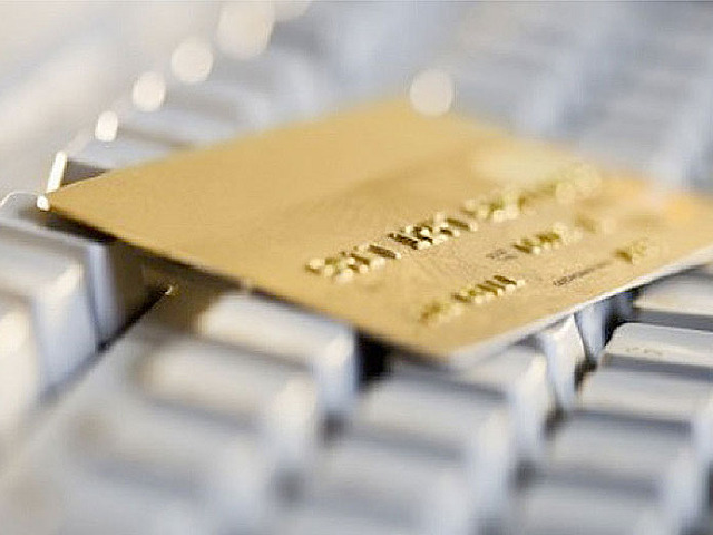 In 2011, 50 airlines reported that passengers paid $22.6 billion in extra fees, such as baggage charges.