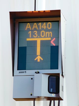 Safedock A-VDGS uses a multi-color, high-intensity LED display and azimuth guidance to direct pilots to the exact STOP position at the gate in all weather conditions with or without ground crew present.