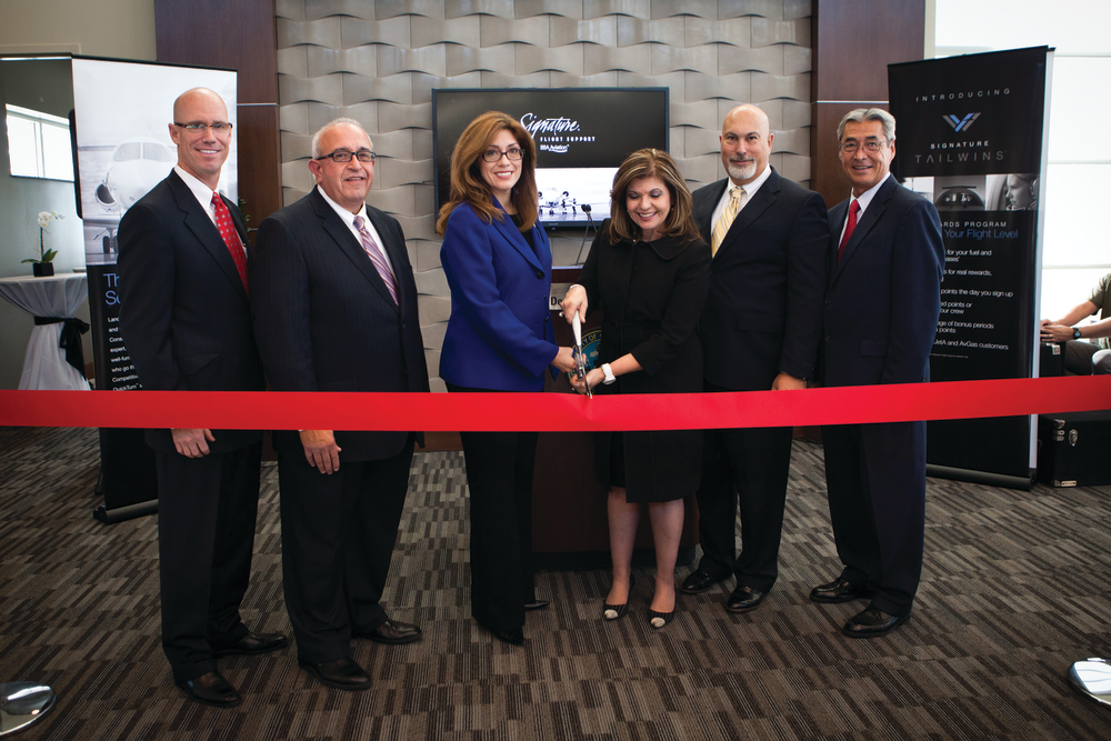 From left to right: Geoff Heck - Regional Vice President, Signature Flight Support; Mark Costa - Area Director, Signature Flight Support; Rosemarie S. Andolino - Commissioner, Chicago Department of Aviation; Maria Sastre - Chief Operating Officer, Signature Flight Support; John Manning - Principal, Kraus-Manning, Inc.; and Hank Mook - General Manager, Signature Flight Support Chicago O'Hare Facility.
