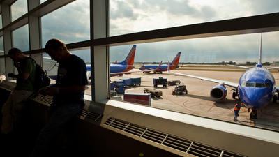 Ct Biz 1221 Midway 20121221 10845594