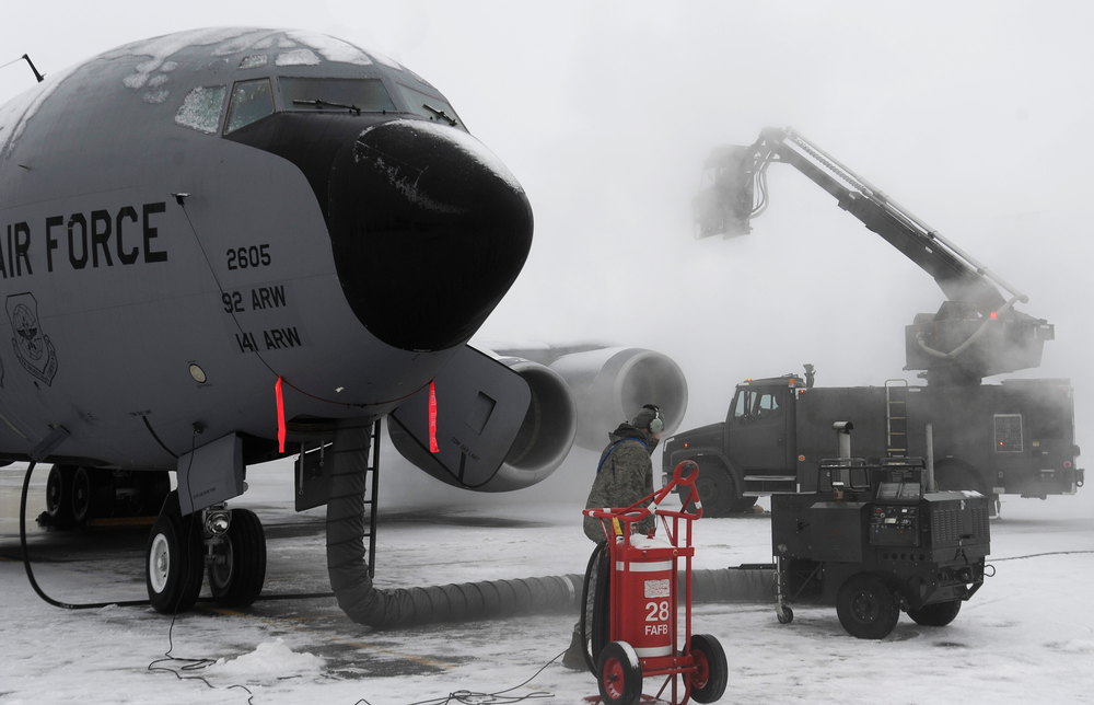 Deicing Team At Fairchild AFB Keeps Planes Ready For Flight Aviation Pros