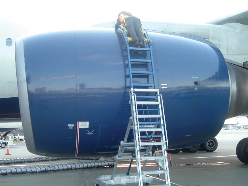 Engine Access Stand 300dpi 10925054