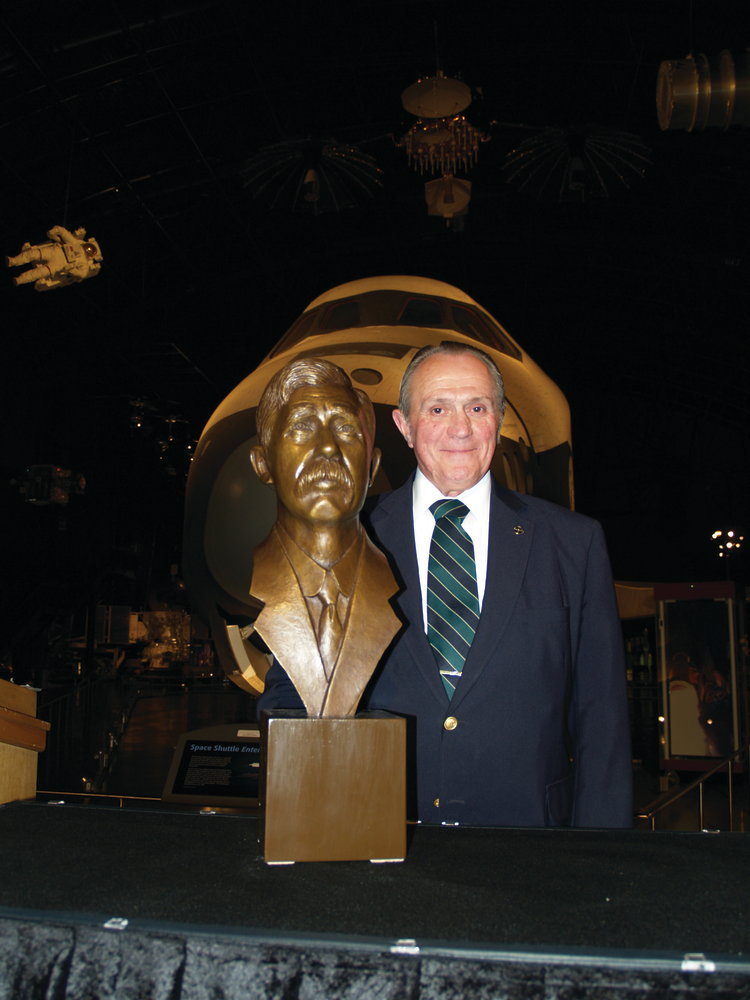 Hendershotandbust2 10919797