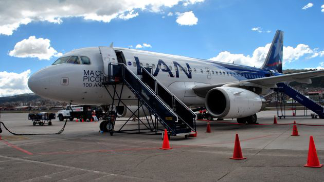 LAN made due with stairs after its ground handler said the carrier's planes could not use passenger boarding bridges at any airport in Argentina.