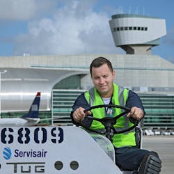 Servisair&acute;s global business currently provides ground services for around 106 million passengers and 645,000 tonnes of cargo a year on behalf of some 500 client companies in the aviation sector.