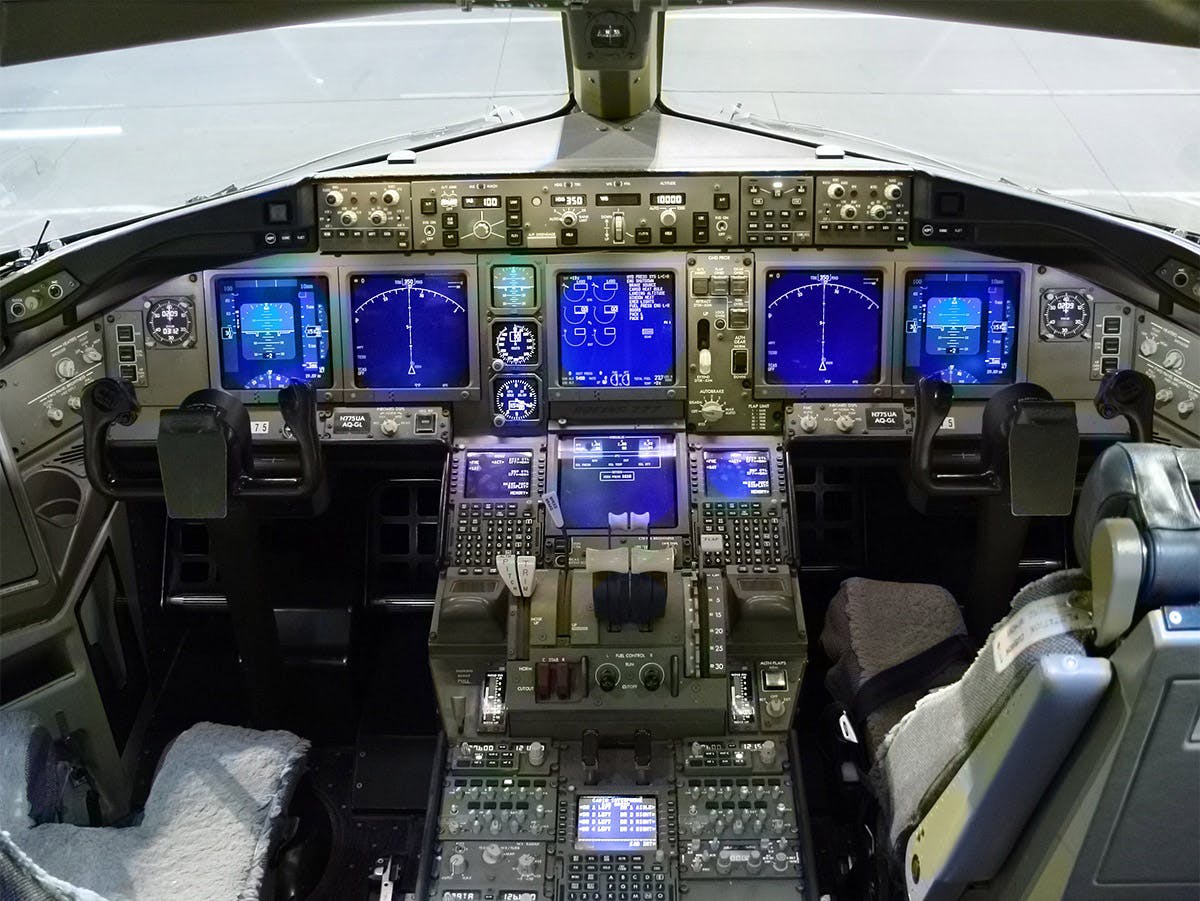 Boeing 777 Cockpit