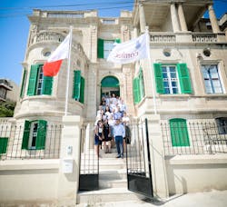 2013 09 Fly Comlux Opens New O 11145152 2013 09 Fly Comlux Opens New O 11145152