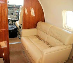 Avfab 62 0255 K Learjet 2 Place Divan Completed Hr
