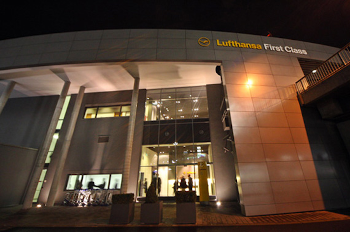 Lufthansa Five Star Diamond Award From The American Academy Of Hospitality Sciences For First Class Terminal At Frankfurt International Airport Aviation Pros