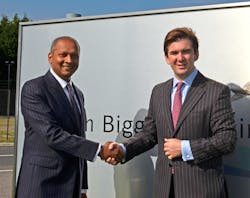 Maithri Samaradivakara, UK-based Sales Manager, Air Culinaire Worldwide (left) and Robert Walters, Business Development Manager at London Biggin Hill Airport.