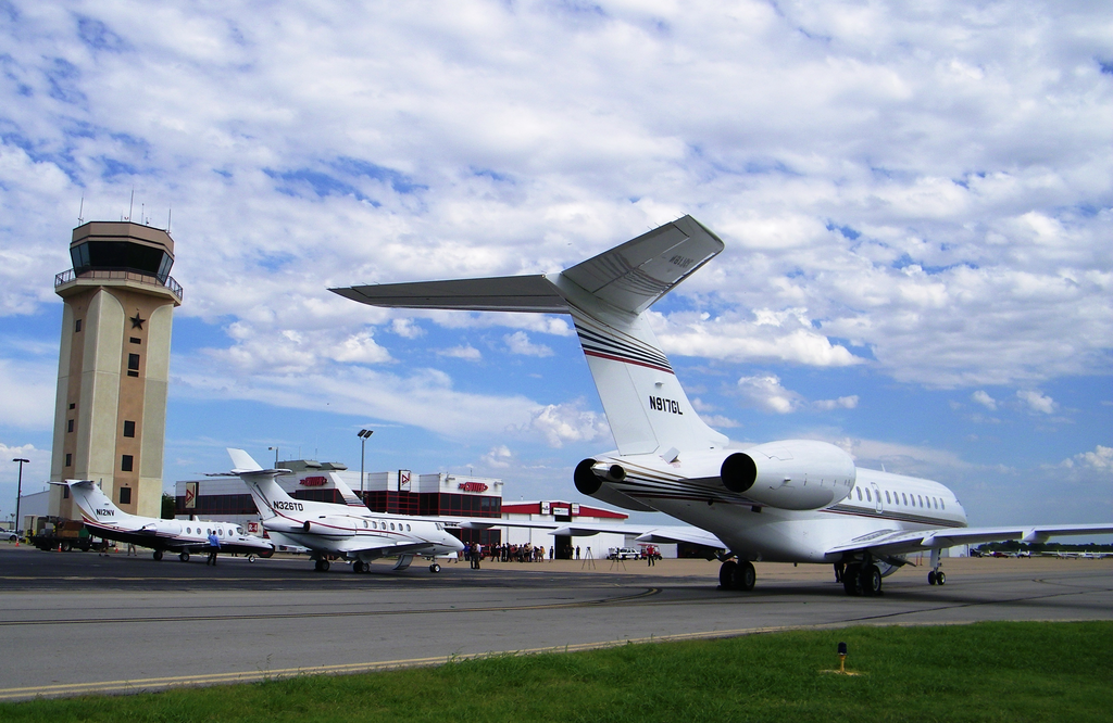 First 3 Planes After Landing T 11218981