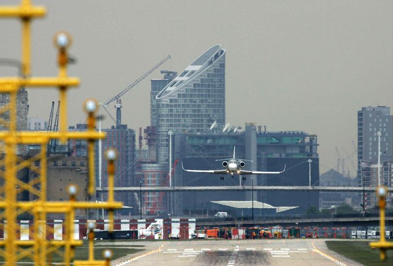 Falcon 2000S and 2000LXS receive approval to operate at London City Airport