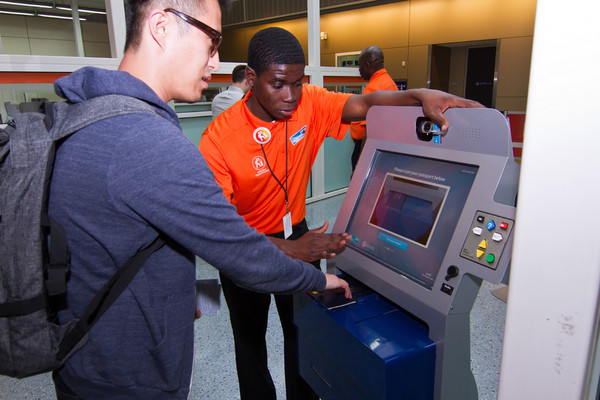 Dfw Apckiosks021014 034 1131 11479582