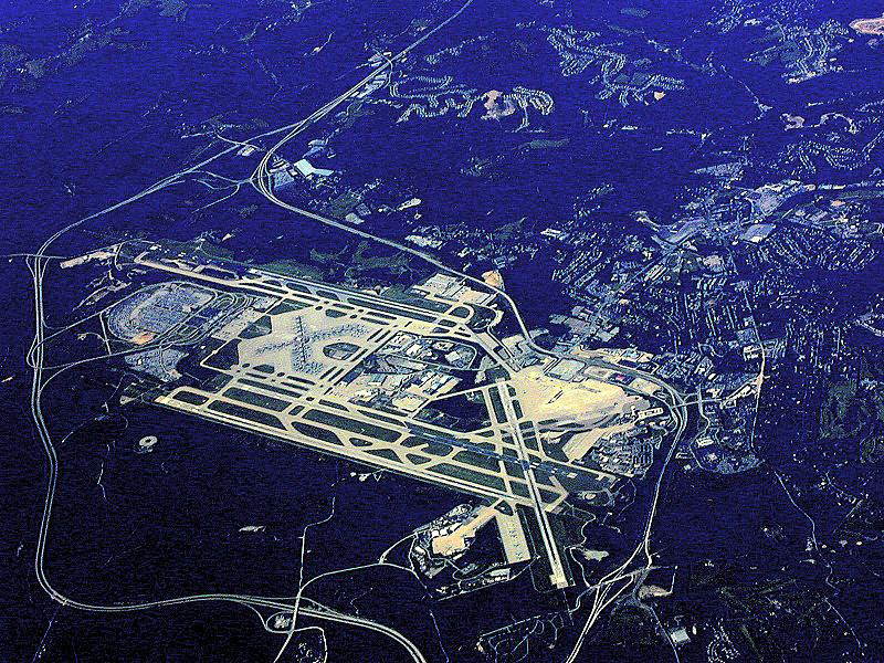 Natural gas deposits should provide welcome revenue for Pittsburgh&rsquo;s airport, which is struggling with debt and declining traffic