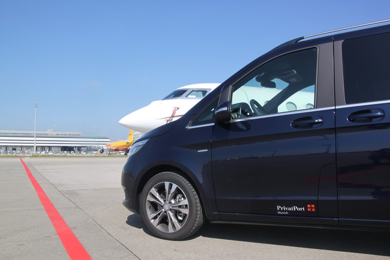 The FBO services at PrivatPort Munich include fast turnarounds, dedicated and modern passenger and crew lounge, passenger & crew assistance, flight planning, custom & immigration assistance, airport slot coordination, fuelling arrangements, catering arrangements, hotel & restaurant reservations and limousine & car rental service.