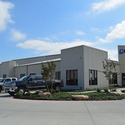 Featuring two autoclaves, two state of the art paint booths and new welding certification, DAS opened the doors to their new 50,400 sq. ft. facility during summer 2014.
