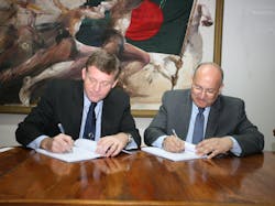 The agreement was signed by the airline’s Managing Director & CEO with the Chairman & CEO of Smart Aviation on behalf of their respective company The agreement was signed by the airline’s Managing Director & CEO with the Chairman & CEO of Smart Aviation on behalf of their respective company