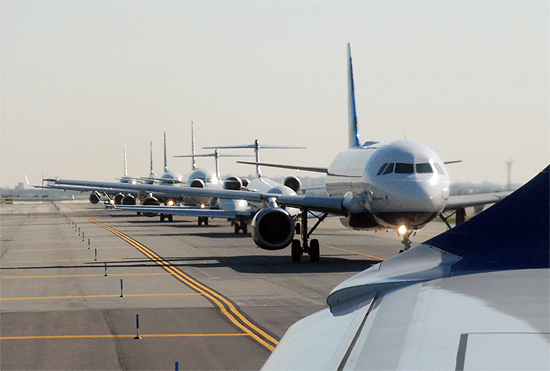 Tarmac Delays 2 54db82539607b