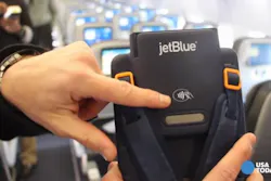 Passengers with an iPhone 6 or 6 Plus can purchase food and onboard amenities without fishing out their credit cards starting on transcontinental flights between New York’s JFK and San Francisco and Los Angeles airports.