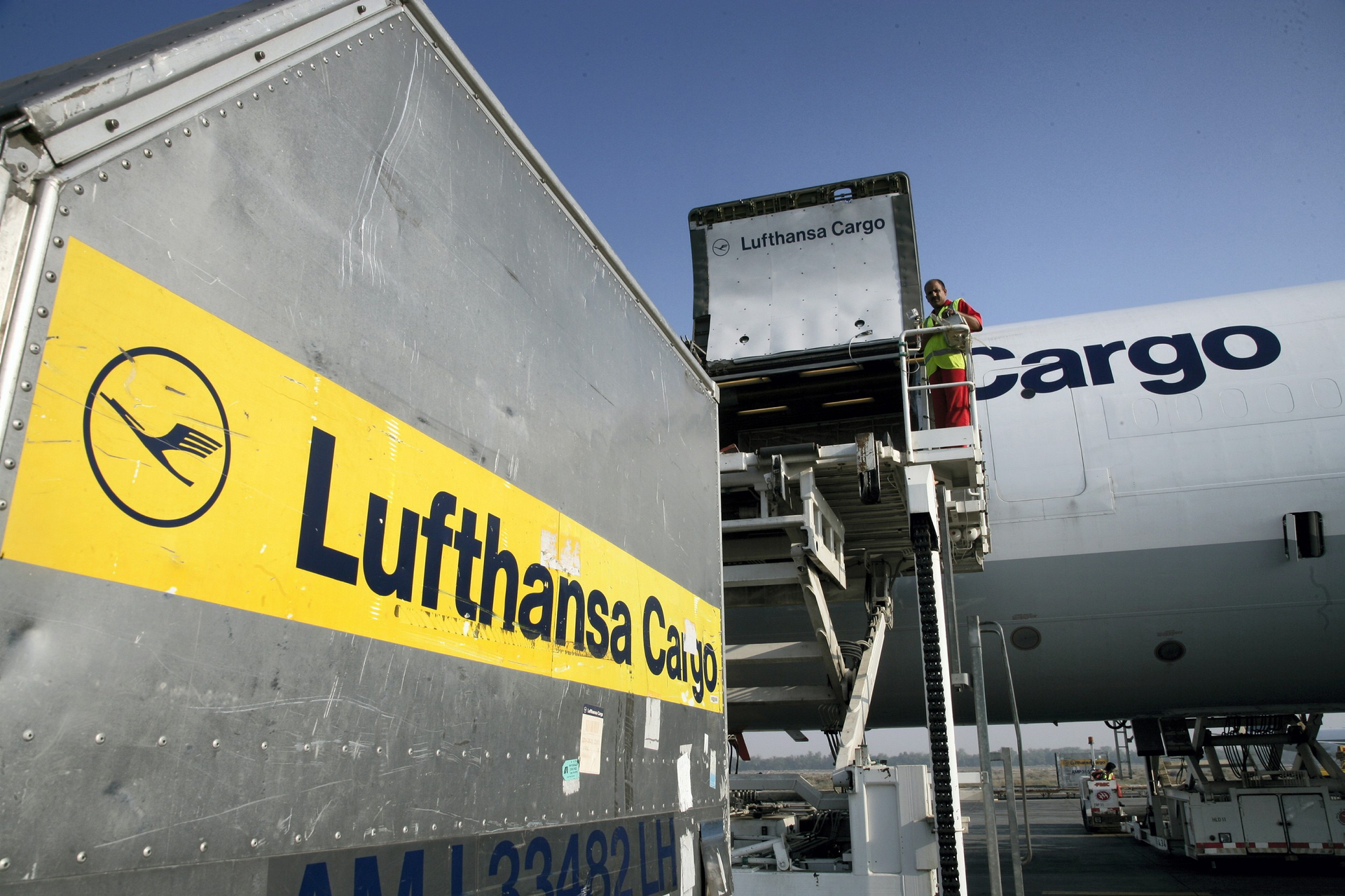Airline continues to systematically implement its 'Lufthansa Cargo 2020' program.