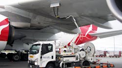 RI Hydrant Dispenser in action fuelling Qantas plane RI Hydrant Dispenser in action fuelling Qantas plane