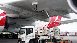 RI Hydrant Dispenser in action fuelling Qantas plane