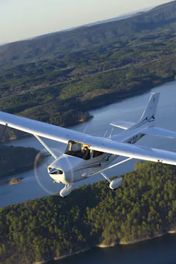 Cessna Skyhawk 553658142ca4b