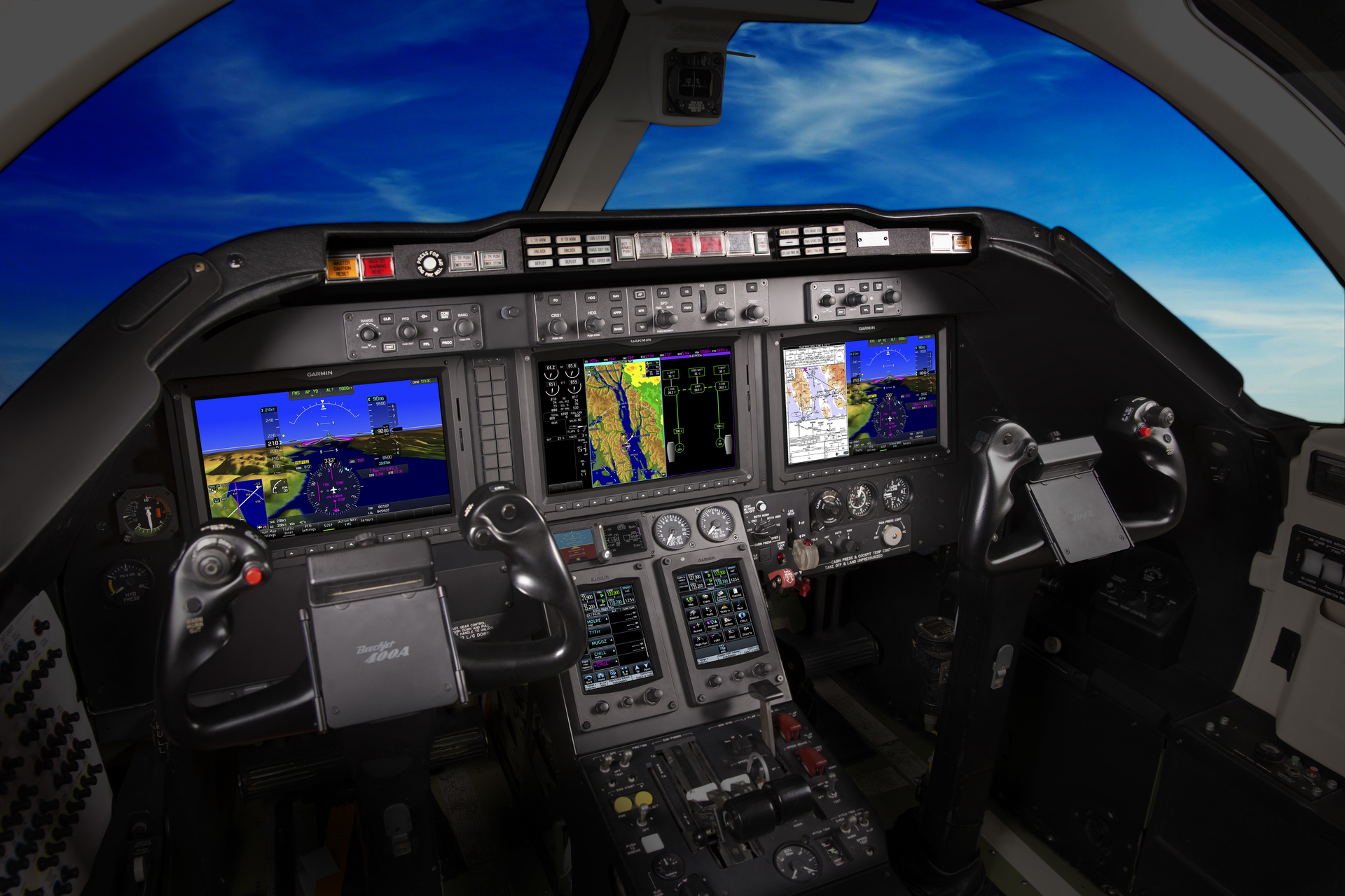 Garmin G5000 Equipped Hawker 400XP flight deck.