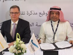 Dr. Johannes Bussmann (CEO Lufthansa Technik) and Nader Khalawi (CEO SAEI) during the signing at the Dubai Airshow